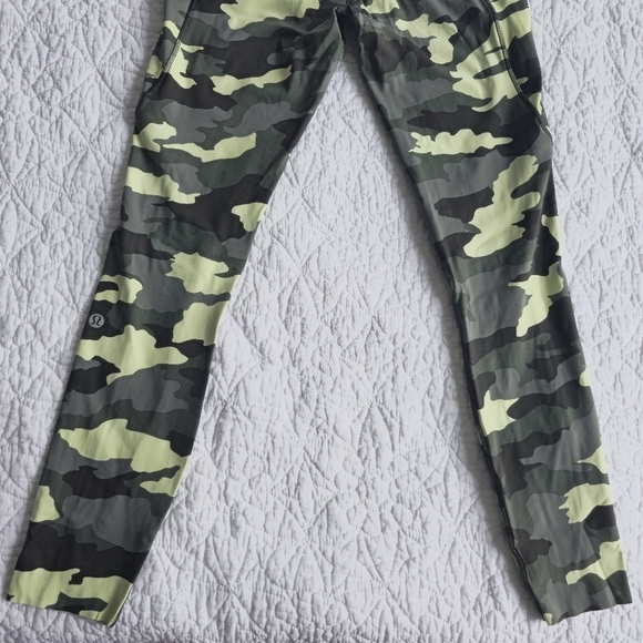 Lululemon Fast And Free High Rise Crop 23" Legging Run - H ritage 365 Camo - Picture 11 of 14